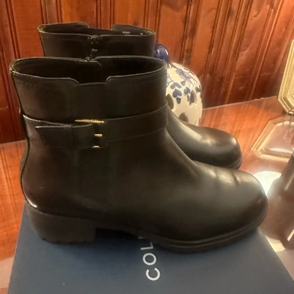 Women's Black Ankle Boots Cole Han - Picture 8 of 11